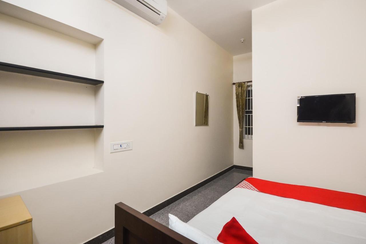 Oyo 70250 Royal Residency Hotell Nāmakkal Eksteriør bilde