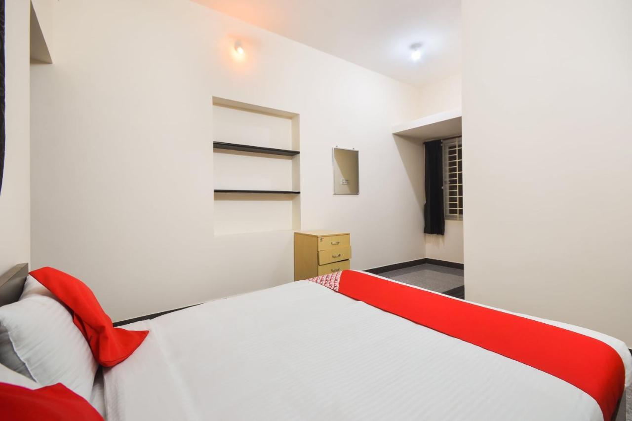 Oyo 70250 Royal Residency Hotell Nāmakkal Eksteriør bilde