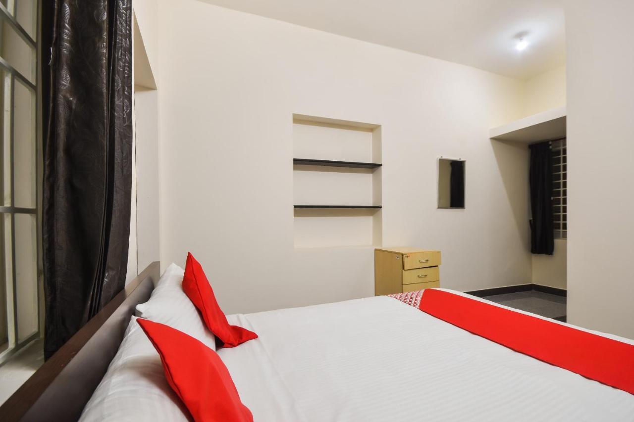 Oyo 70250 Royal Residency Hotell Nāmakkal Eksteriør bilde