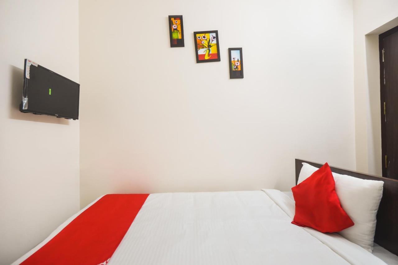 Oyo 70250 Royal Residency Hotell Nāmakkal Eksteriør bilde