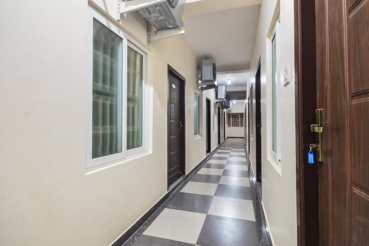 Oyo 70250 Royal Residency Hotell Nāmakkal Eksteriør bilde